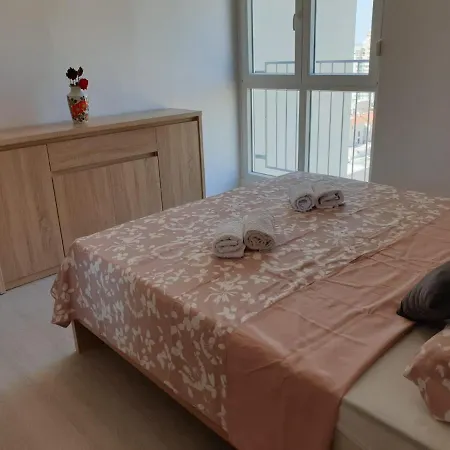 Apartment 17711a *